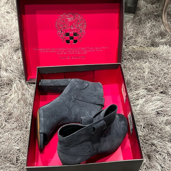 VV- CAMEY - Picture 1 of 5